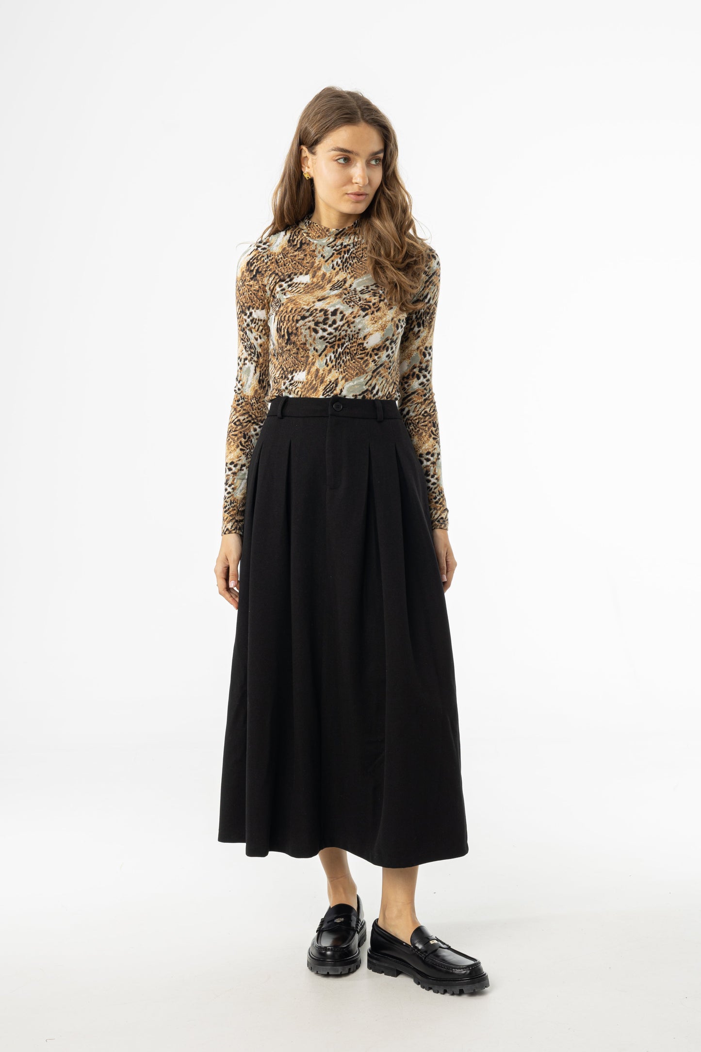 Black Front Pleated Flared Skirt