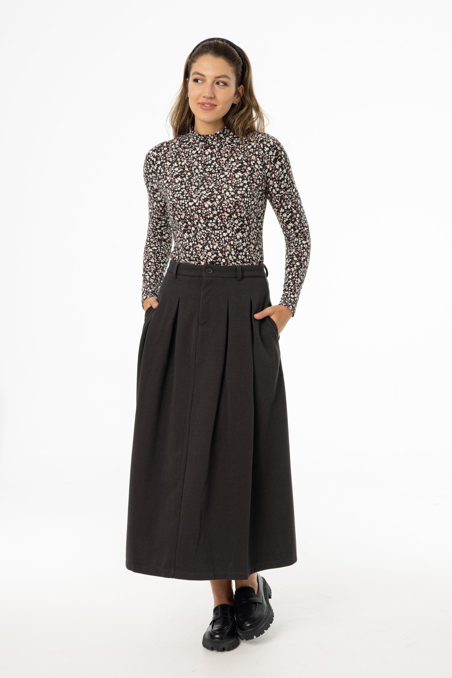 Grey Front Pleated Flared Skirt