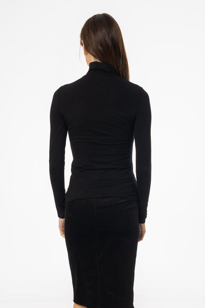 Black Solid Turtleneck Top