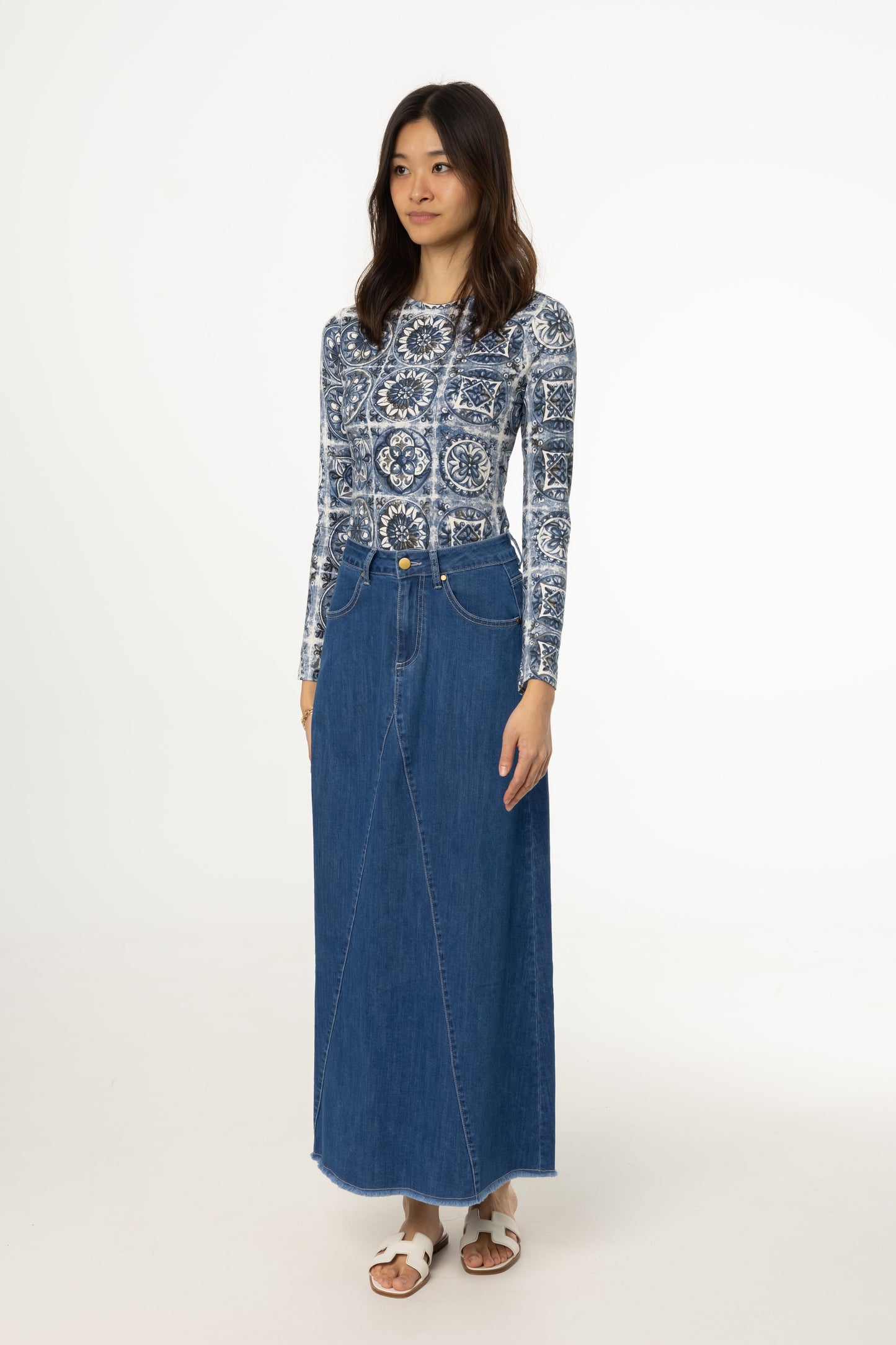 Dark Wash Frayed Edge Denim Skirt